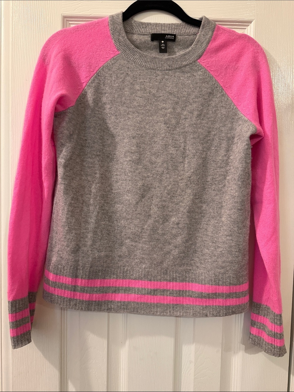 AQUA Cashmere Gray & Hot Pink Colorblock 100% Cashmere Sweater Size S
